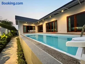 บ้านพูลวิลล่าอุดรธานี by บ้านแสนรัก - Image 1
