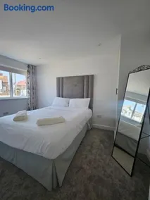 River Breeze Apartments 1 - Image 3