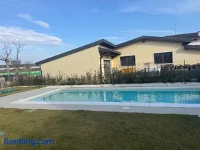 The Good Vibe - House in residence with Pool - Image 1