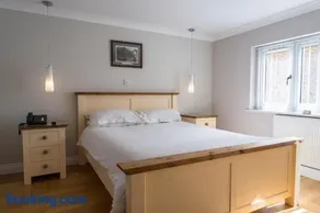 Finest Retreats - Hollies Coach House - Image 2