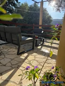 Cottage home at South Chania - Image 3