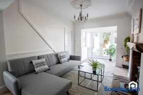 Modern 3-Bedroom Retreat - Image 2