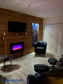 Oak Lodge - Image 3