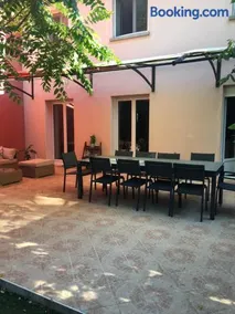 Villa Rose Près centre ville 4 chambres jardin - Image 4