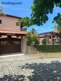 Casa Espaçosa com Piscina, 3 Quartos e Wi-Fi - Image 2