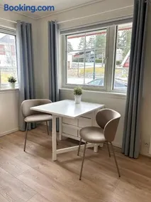 Newly renovated studio apartment - free parking and EV docking - Image 3