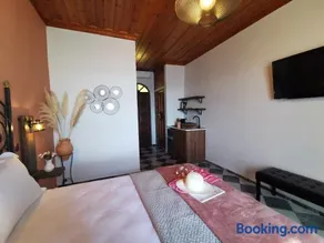 Terracotta Boutique Beach Studios - Image 3