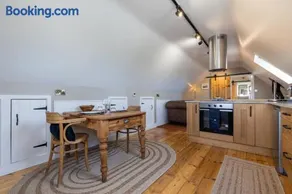 Hayloft with Log Burner and panoramic views - Image 5