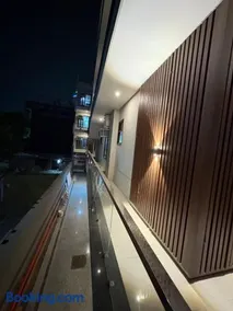 North Eye Hotel - Image 1