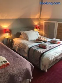 Aurora House Bed And Breakfast - Image 2