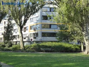 Vanden Broeck - Image 2