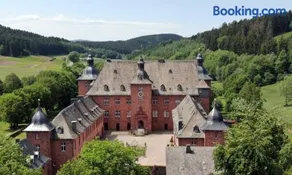 Schloss Adolphsburg im Sauerland - Image 3