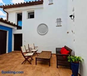 Casa rural en Montejaque con patio andaluz, chimenea y sala multiusos - Image 1