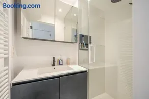 Cosy apartment with free parking centre of Knokke - Image 2