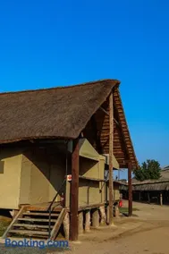 Kambaku II Boat Safaris & Lodge - Image 3