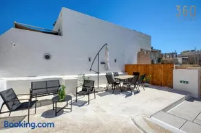 Beautiful 2BR home in Rabat with rooftop Terrace - Image 1