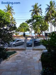 Apto frente a Praia das Pitangueiras - Centro - Image 1
