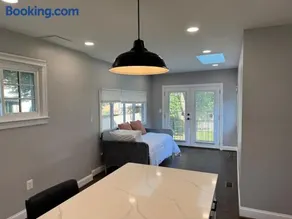 Modern 4BR Family Home with Grill - Image 3