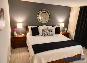Cozy Private Apartment in Columbia -King Bed - Image 1