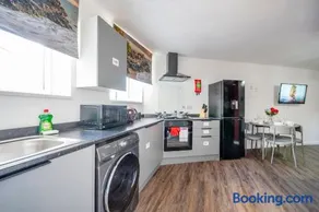 *F1BR* for your most relaxed & Cosy stay + Free Parking + Free Fast WiFi - Image 4
