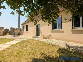 Charmante maison avec jardin, proche de George Sand, circuit auto, hippodrome, plans d'eau et nature. - Image 1