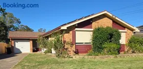 Entire House, 4BR, Secure Backyard, Free WIFI - Image 1