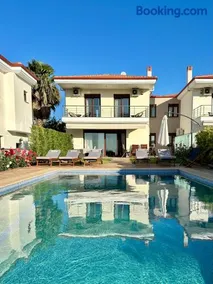 Sunset Villa - Image 2