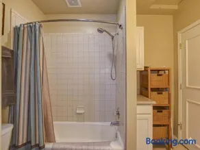 Union Street Townhouse 2BD15BA Near Whiskey Row - Image 5