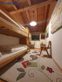 Sleep & Go - Zweibettzimmer mit Gemeinschaftsbad - Image 1