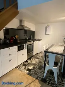 Studio duplex avec spa et cour privée - Image 3