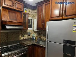 3 Bedroom apartment with Garden - Image 3