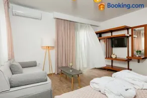 DIKAP Luxury Aparts - Image 1