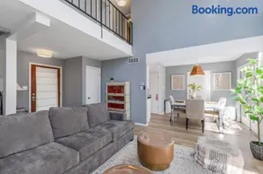 2b1b Hidden Oasis in the Hills- Close to Downtown - Image 2