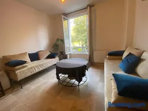 Cozy duplex with spa, 30 min to Paris - Image 1