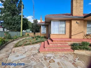 Harden Golfers Rest Accommodation - Image 4