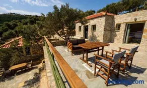 Casa Milos Aegean Suites - Image 3