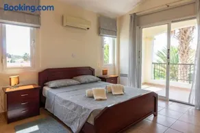 Villa Thalassa - 3-BR Coastal Retreat with Private Pool - Image 2