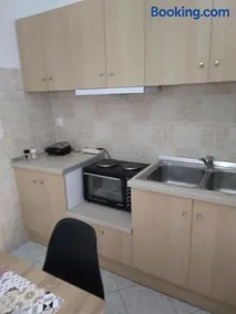 RIVER SIDE HOUSE - Image 2