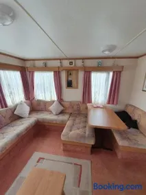 Fantasy Island 6 Berth 576 - Image 5