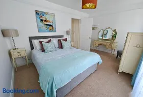Santa Fe Newlyn-Sleeps 4 - Image 2