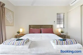 Bayside City Apartments Cairns - Image 2