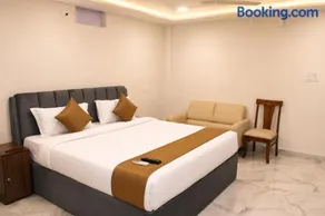 Hotel Livotel Near DLF Cyber City Gachibowli - Image 4