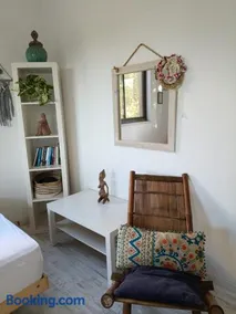 AguaLife - A private room with private shower - Image 1