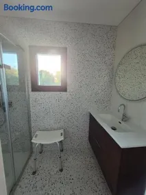 Chambre avec salle de bain privée - Image 2
