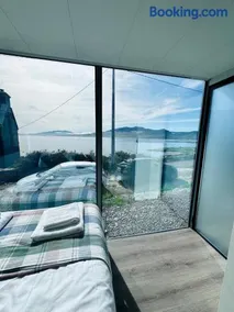 Glass House Retreats Brandon - Image 4
