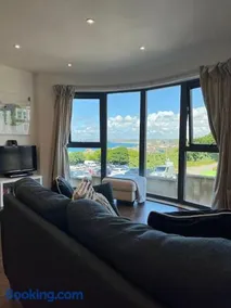 2Bed with Pool & Sea View Apartment - Image 4