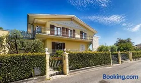 Villa Elena - Image 1