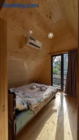 Leader Guesthouse in Martvili - Image 3