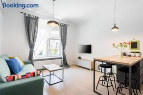 Go2Zagreb Chick Apartment Private Parking Available - Image 1