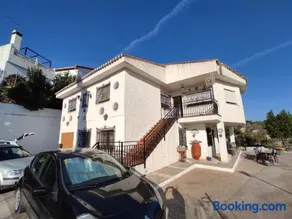 Casa rural con piscina privada en Nívar, vistas espectaculares a 15 min de Granada - Image 2